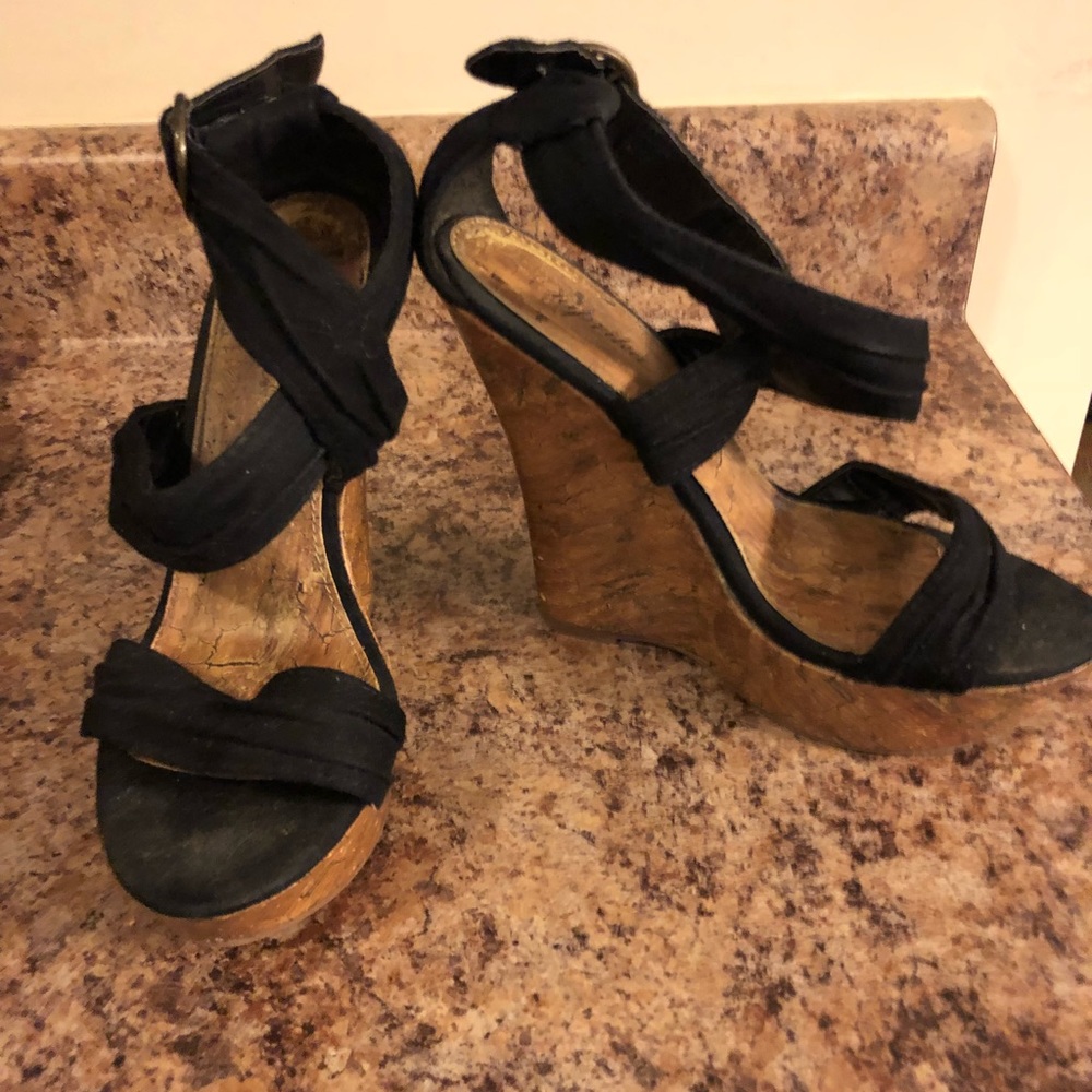 Black wedge heels